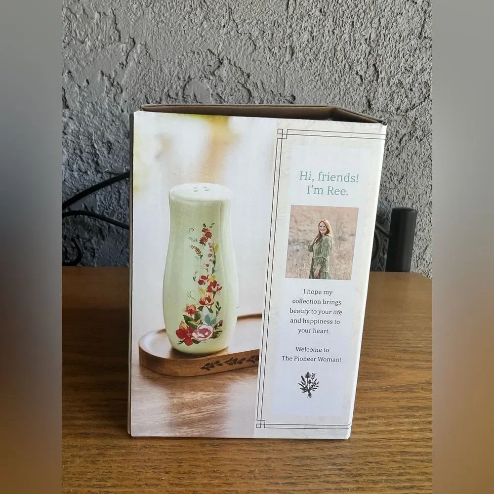Pioneer Woman Painted Meadow Salt & Pepper Shaker Acacia Wood Base Floral Green - Picture 3 of 6